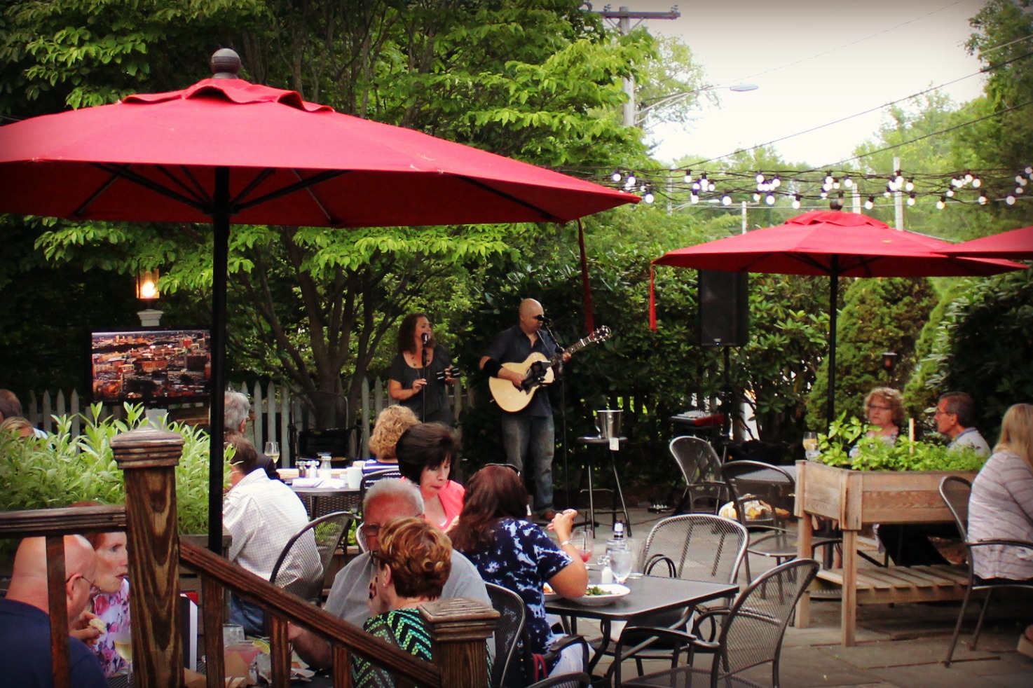 Live Music In The Beer Garden June 30 July 1 Scarlet Oak Tavern